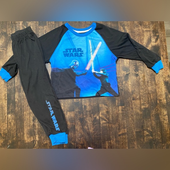 Star Wars 4T pajama sets - Picture 5 of 6